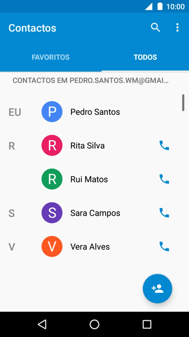 Prima o ícone de novo contacto.