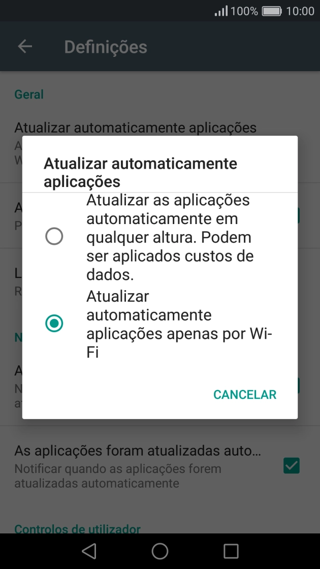 Prima Atualizar automaticamente aplicações apenas por Wi-Fi para ativar a função.