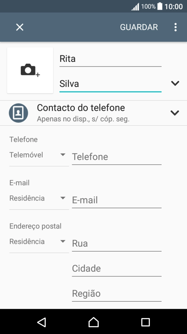 Prima Telefone e introduza o número de telefone pretendido.