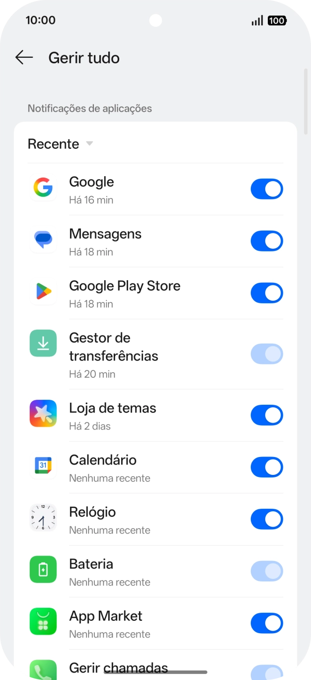 Prima a lista suspensa.