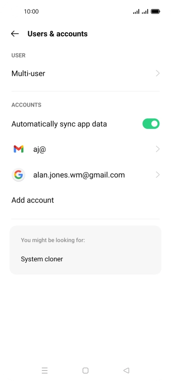 Press the indicator next to 'Automatically sync app data' to turn the function on or off.