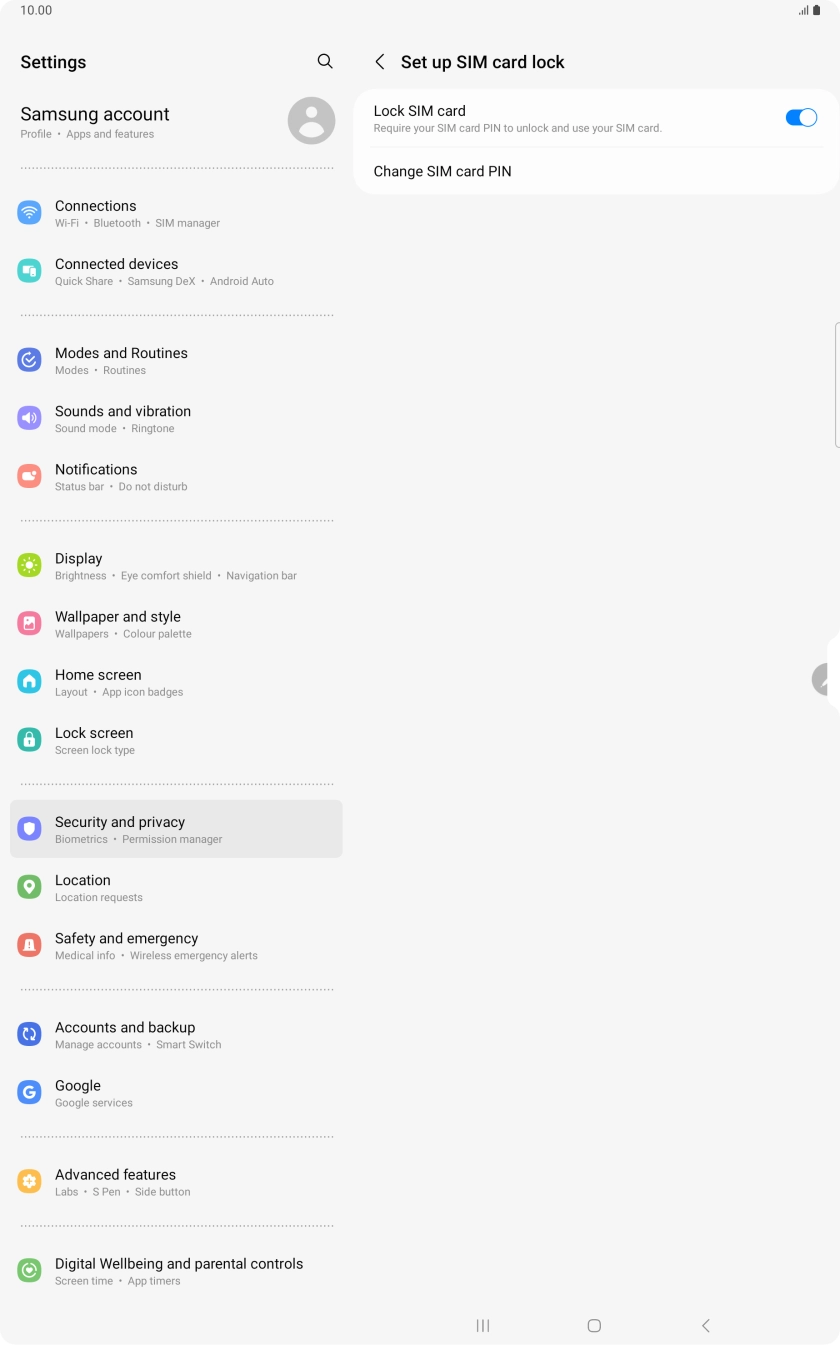 Press the indicator next to 'Lock SIM card' to turn the function on or off.