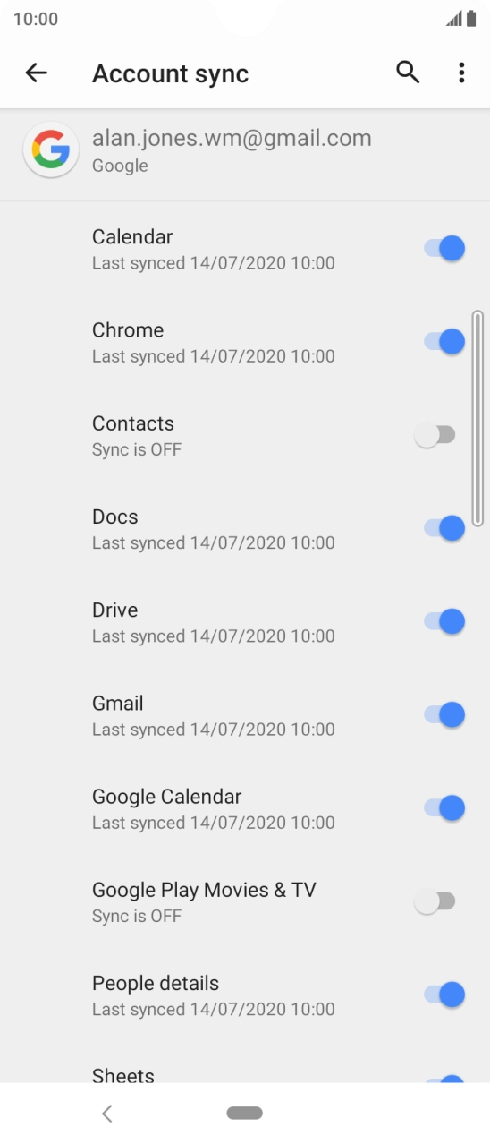 Press the indicator next to 'Contacts' to copy contacts.