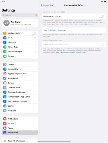 Press the indicator next to 'Communication Safety' to turn the function on or off. Press the indicator next to 'Communication Safety' to turn the function on or off.
