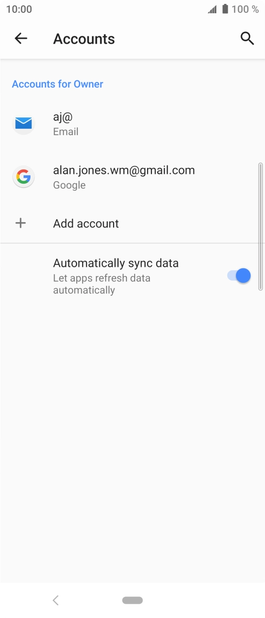 Press the indicator next to 'Automatically sync data' to turn the function on or off.