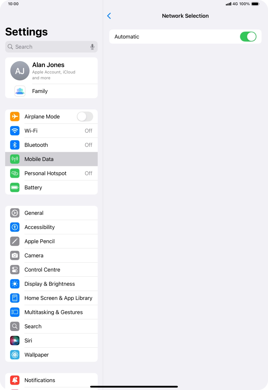 Press the indicator next to 'Automatic' to turn automatic network selection on or off.