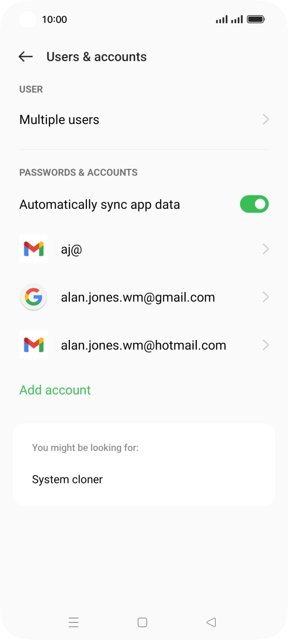 Press the indicator next to 'Automatically sync app data' to turn the function on or off.