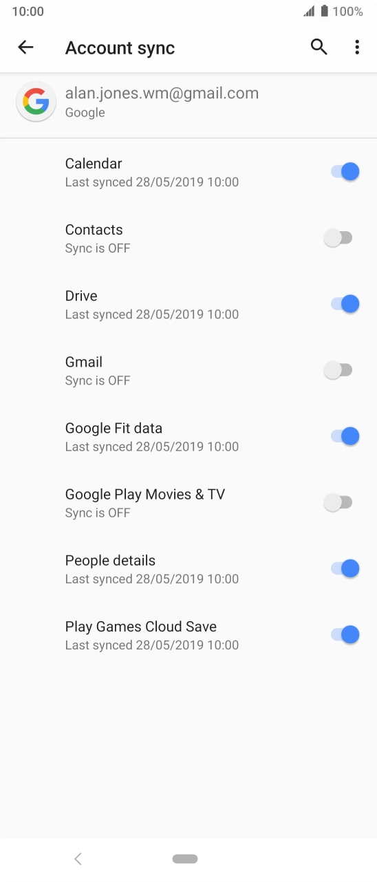 Press the indicator next to 'Contacts' to copy contacts.