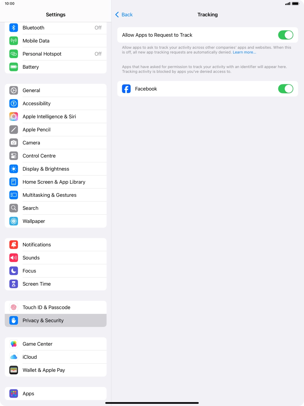 Press the indicator next to 'Allow Apps to Request to Track' to turn the function on or off.