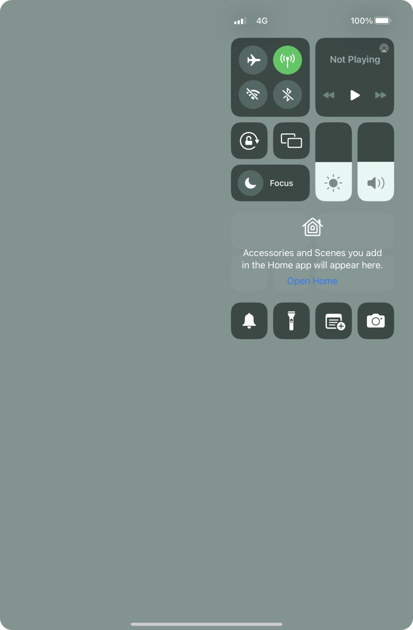 Press the flight mode icon to turn the function on or off. Press the flight mode icon to turn the function on or off.