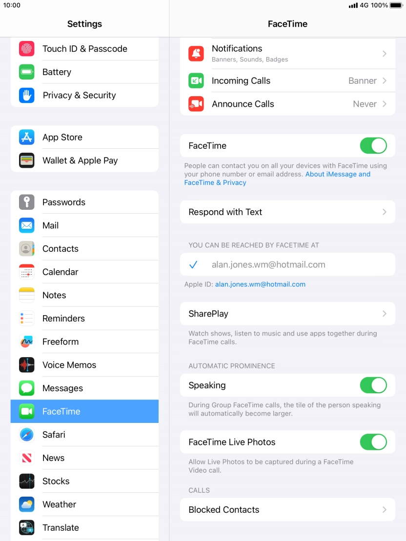 Press the indicator next to 'FaceTime' to turn the function on or off.