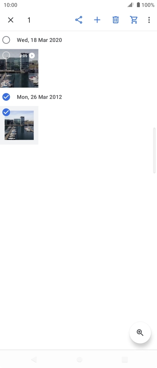 Press the required pictures or video clips. Press the required pictures or video clips.