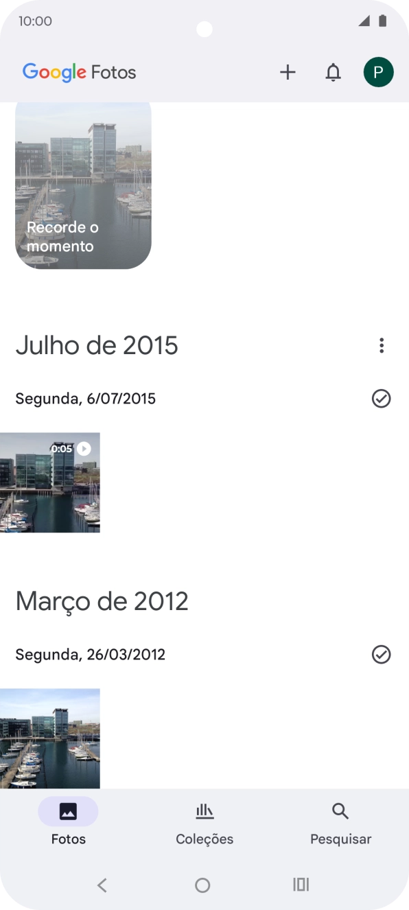 Prima durante um momento a imagem ou o vídeo pretendido.