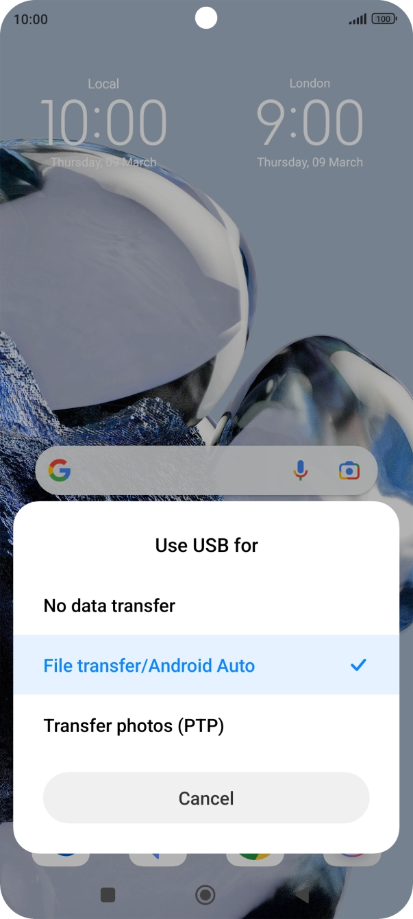 Press File transfer/Android Auto. Press File transfer/Android Auto.