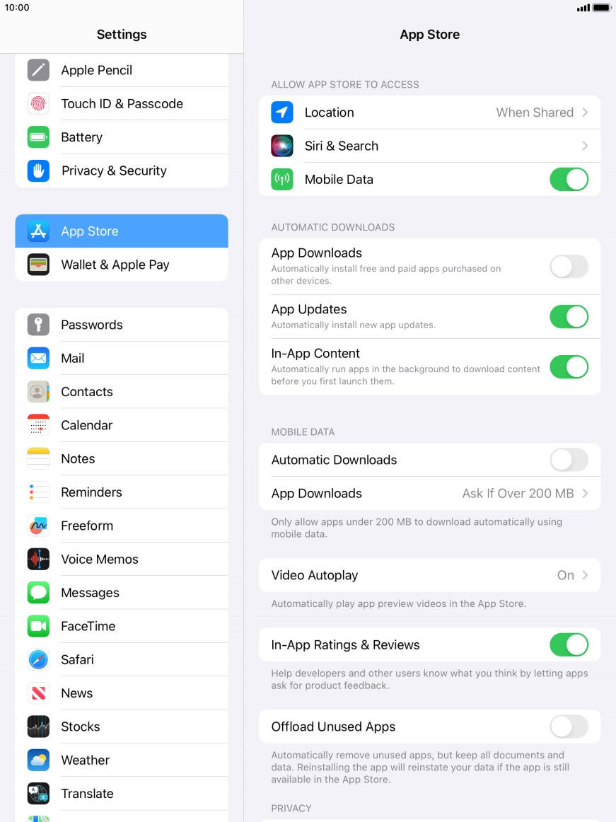 Press the indicator next to 'App Updates' to turn the function on or off. Press the indicator next to 'App Updates' to turn the function on or off.