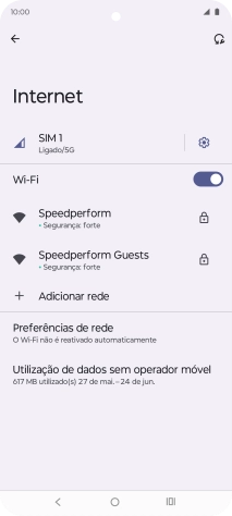 Prima a rede Wi-Fi pretendida.