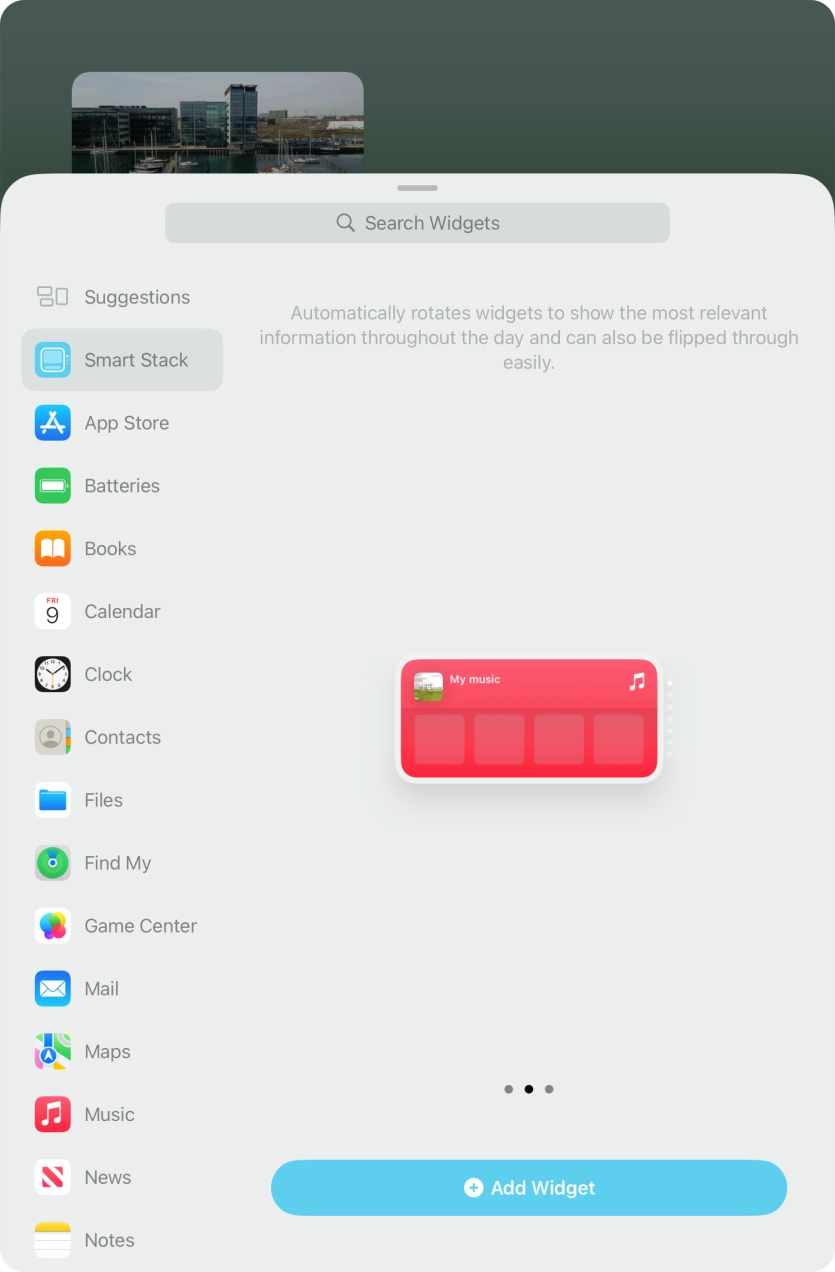 Slide your finger right or left on the screen to select the required widget size. Slide your finger right or left on the screen to select the required widget size.