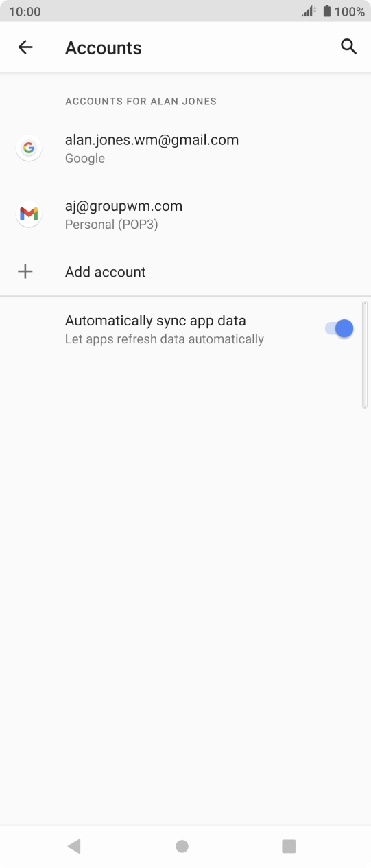 Press the indicator next to 'Automatically sync app data' to turn the function on or off.