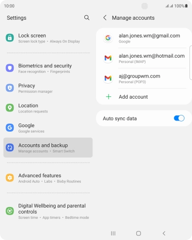 Press the indicator next to 'Auto sync data' to turn the function on or off.