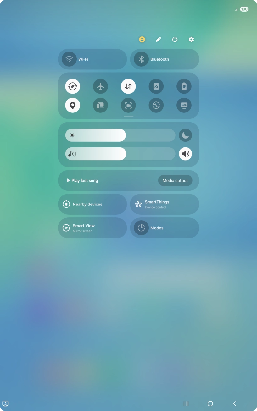 Press the mobile data icon to turn the function on or off.