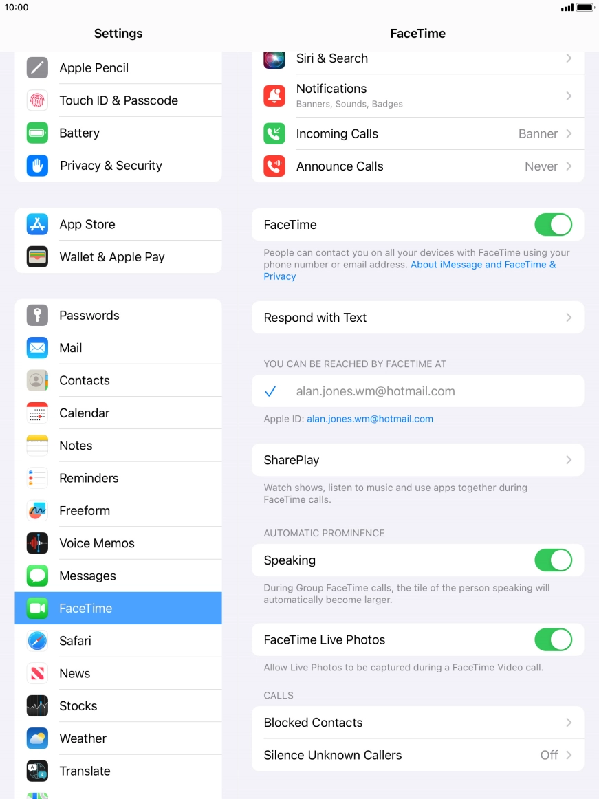 Press the indicator next to 'FaceTime Live Photos' to turn the function on or off.