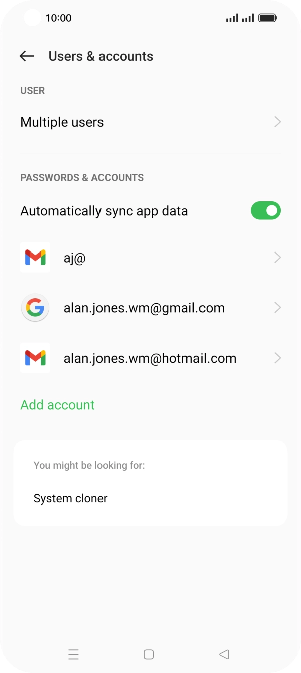 Press the indicator next to 'Automatically sync app data' to turn the function on or off.