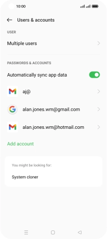 Press the indicator next to 'Automatically sync app data' to turn the function on or off.