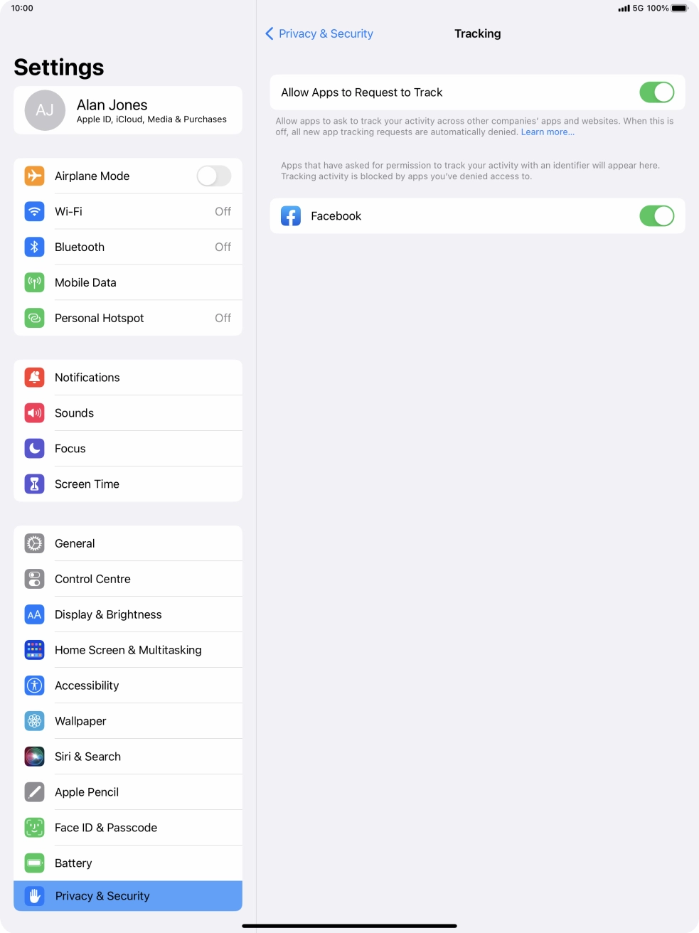 Press the indicator next to 'Allow Apps to Request to Track' to turn the function on or off.