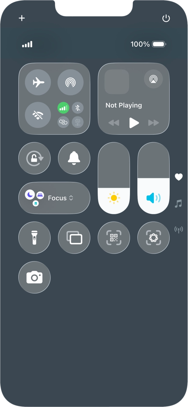 Press the visual intelligence icon to activate the function. Press the visual intelligence icon to activate the function.