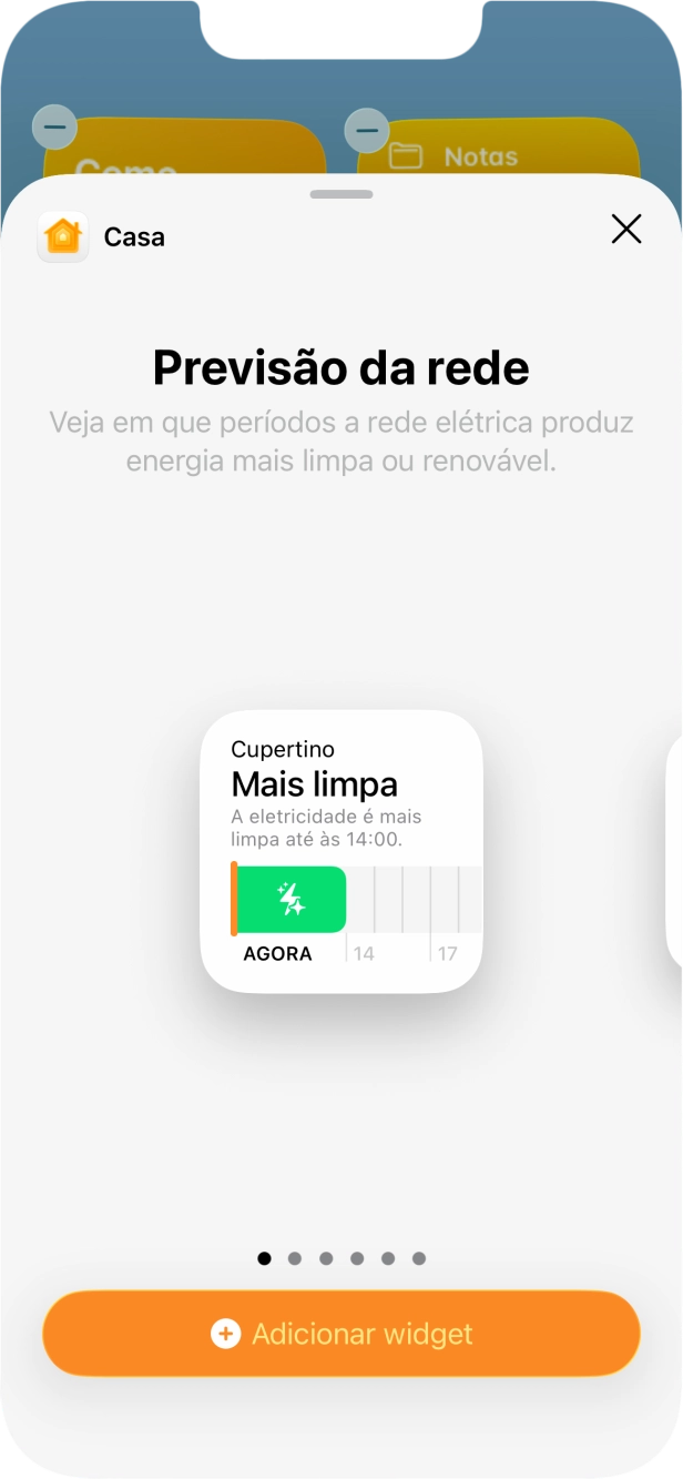 Para escolher a dimensão pretendida para o widget, deslize o dedo para a direita ou para a esquerda sobre o ecrã.