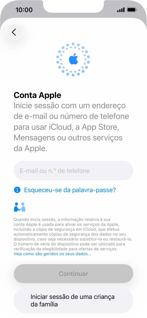 Prima E-mail ou n.º de telefone e introduza o nome de utilizador da sua Conta Apple.