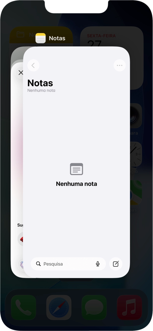 Deslize o dedo para cima sobre a aplicação pretendida para a terminar.