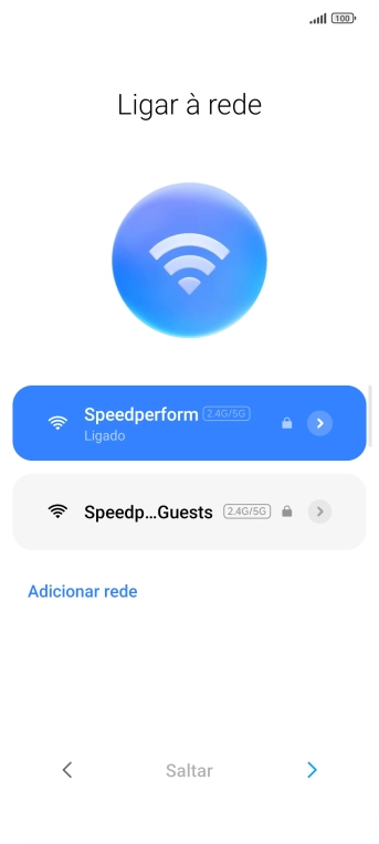 Prima a seta para a direita.