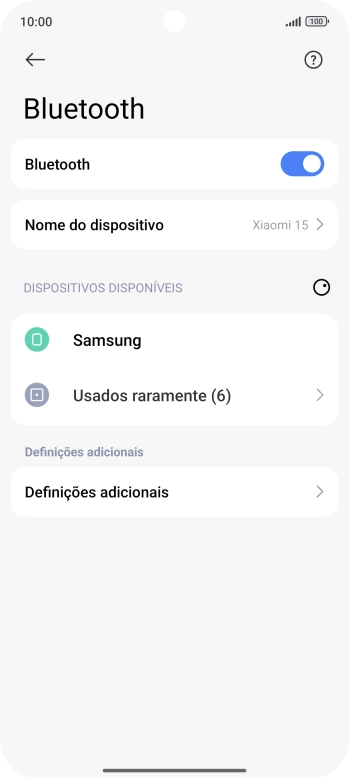 Prima o dispositivo Bluetooth pretendido e siga as indicações no ecrã para emparelhar o dispositivo pretendido com o telefone.
