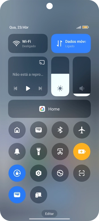 Para voltar ao ecrã inicial, deslize o dedo de baixo para cima a partir da base do ecrã.
