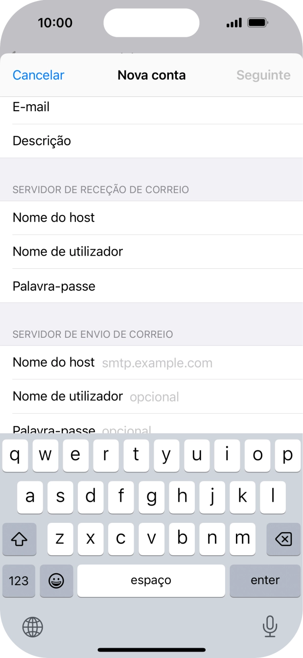 Prima Nome do host e introduza o nome do servidor de envio do fornecedor de e-mail.