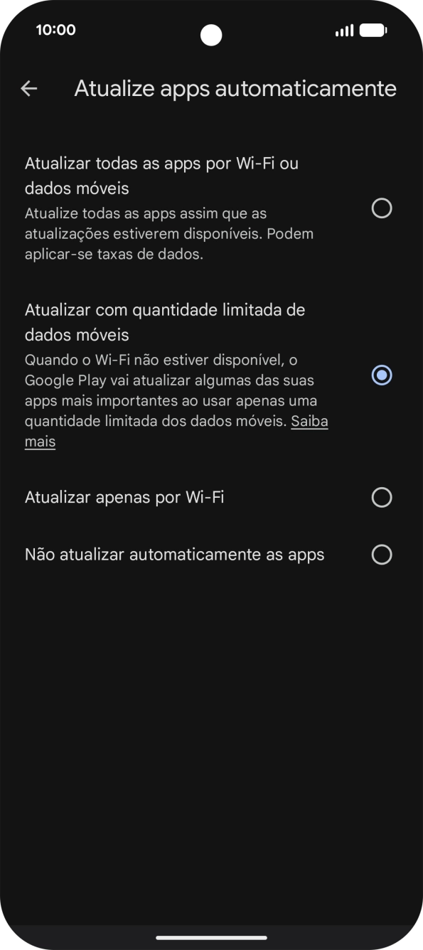 Para ativar a atualização automática de apps via redes móveis, prima Atualizar todas as apps por Wi-Fi ou dados móveis.