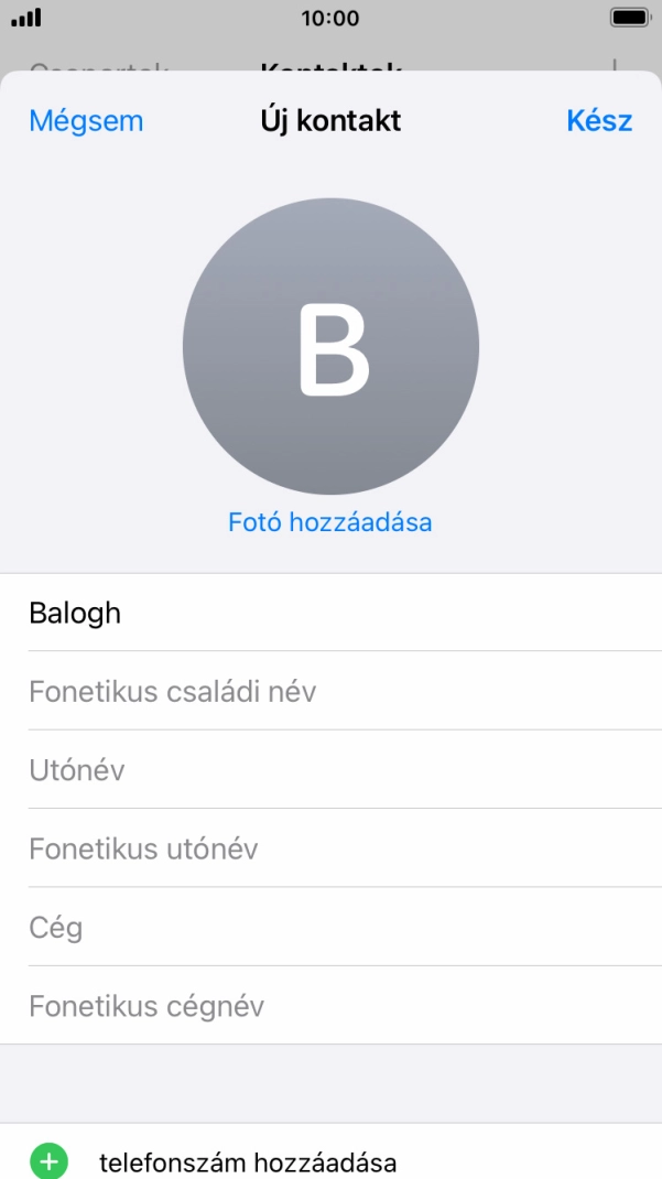 Kattints az Utónév mezőre, és írd be a kívánt utónevet.