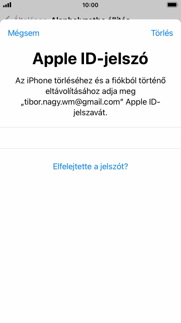 Írd be az Apple ID-hoz tartózó jelszót, és válaszd a Törlés lehetőséget. Várj egy kicsit, amíg a telefon visszaállítja a gyári beállításokat. A telefon konfigurálásához és ahhoz, hogy üzemkész állapotba hozd, kövesd a képernyőn megjelenő utasításokat.