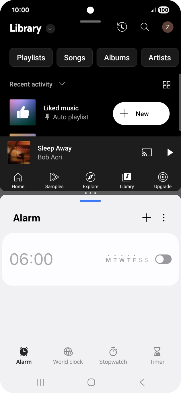 The applications are now shown in split screen view and you can use both applications at the same time.