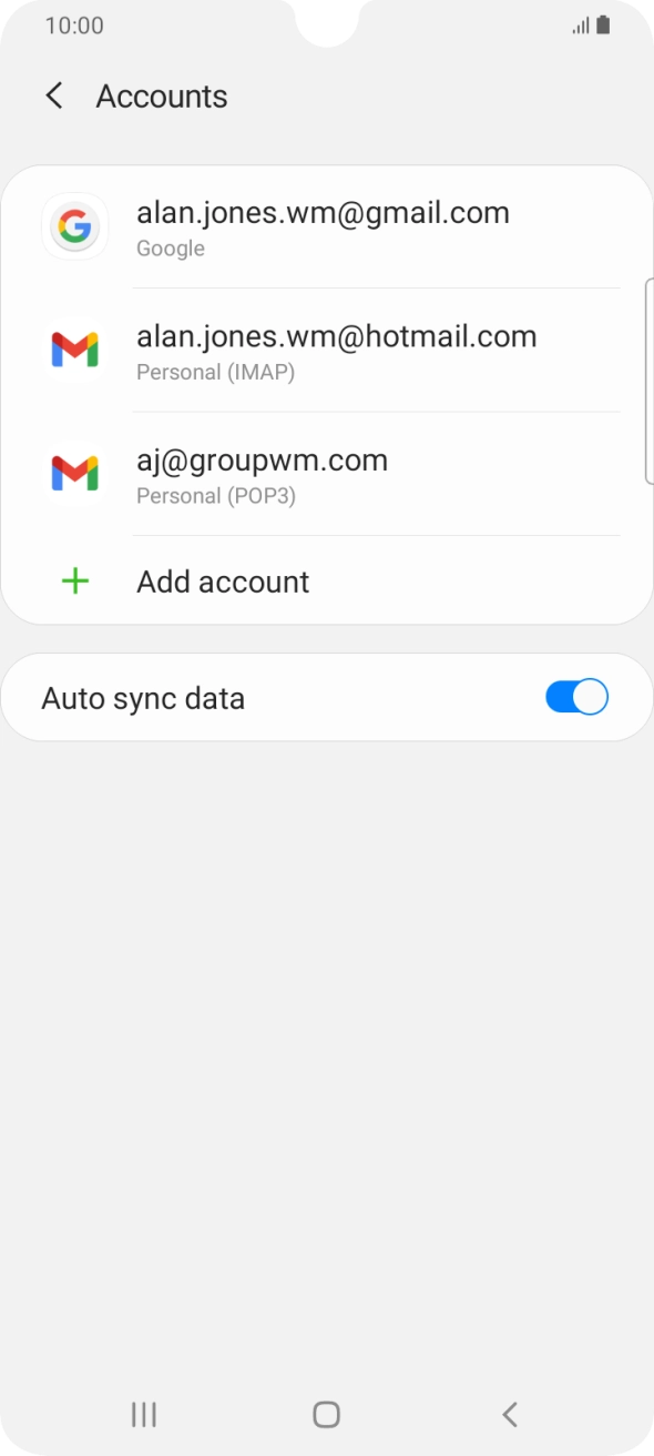 Press the indicator next to 'Auto sync data' to turn the function on or off.