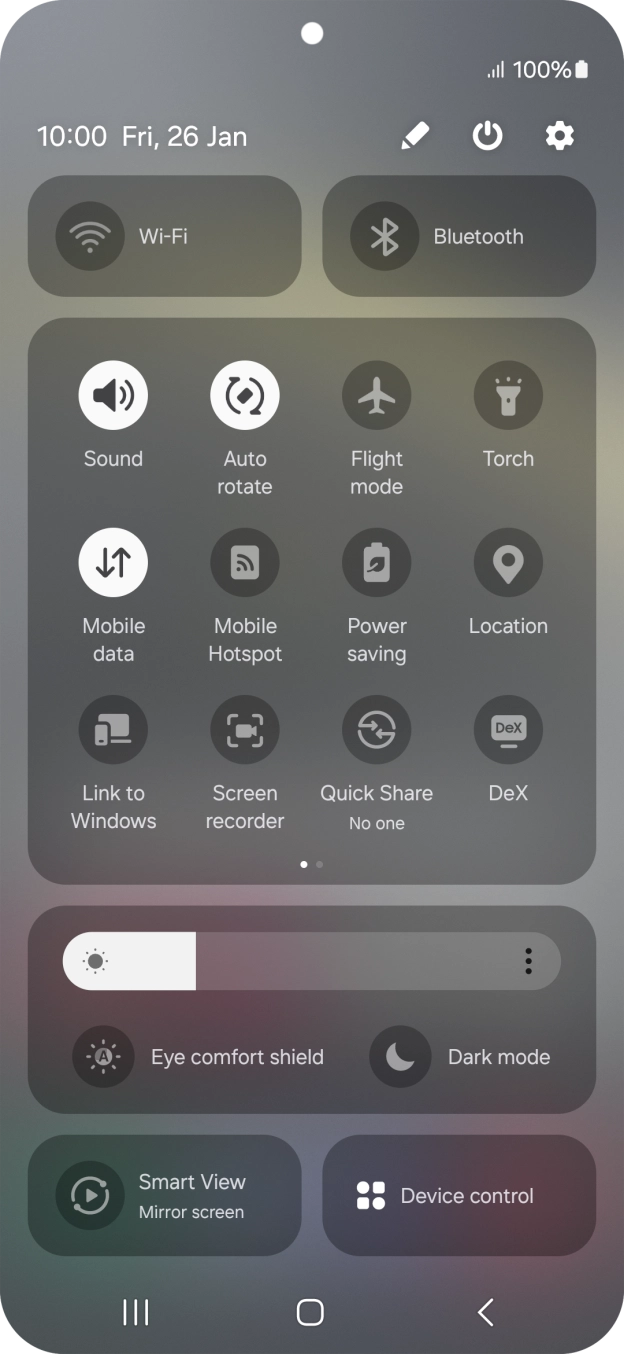 Press the mobile data icon to turn the function on or off. Press the mobile data icon to turn the function on or off.