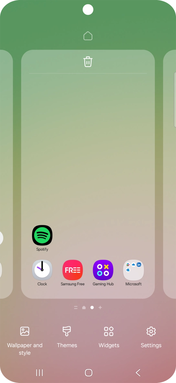 Press the remove icon to remove the home screen page.