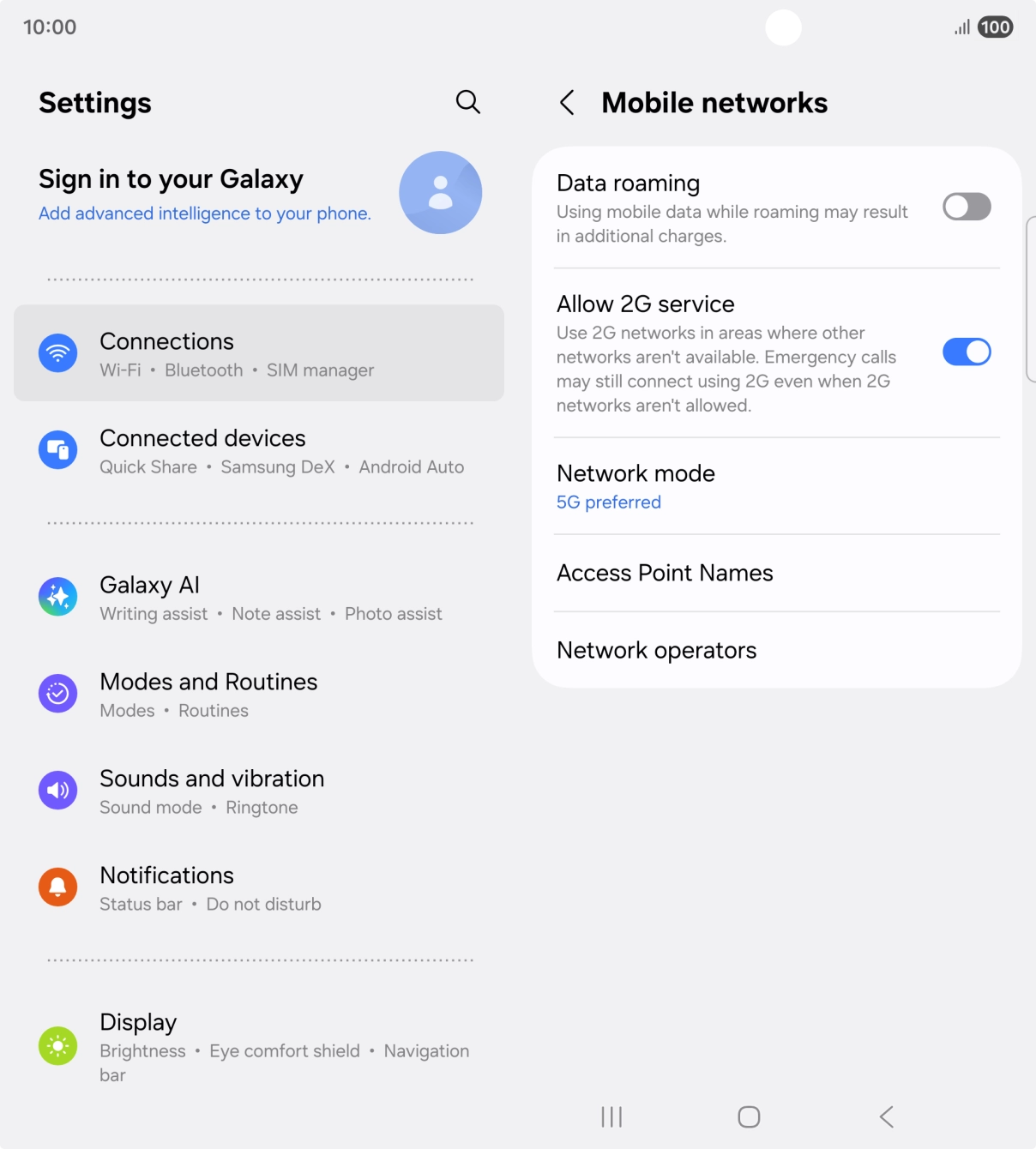 Press the indicator next to 'Data roaming' to turn the function on or off. Press the indicator next to 'Data roaming' to turn the function on or off.