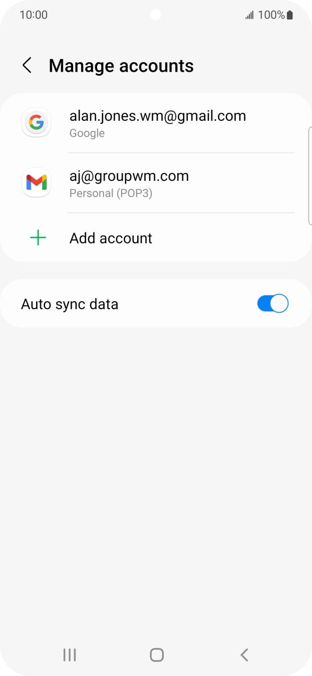 Press the indicator next to 'Auto sync data' to turn the function on or off.