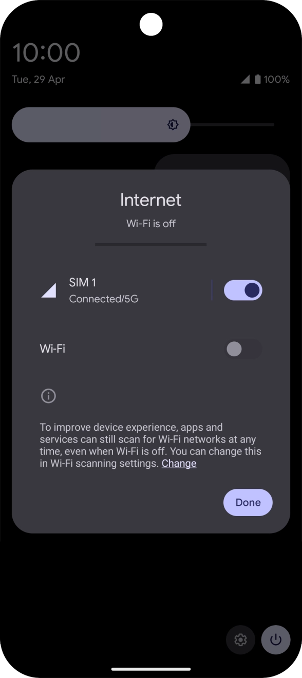 Press the indicator next to the mobile data icon to turn the function on or off. Press the indicator next to the mobile data icon to turn the function on or off.