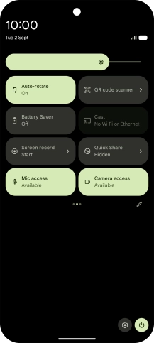 Press the screen rotation icon to turn the function on or off.