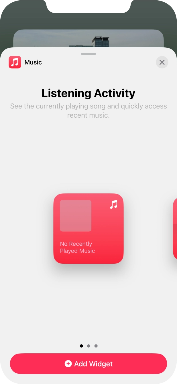 Slide your finger right or left on the screen to select the required widget size.