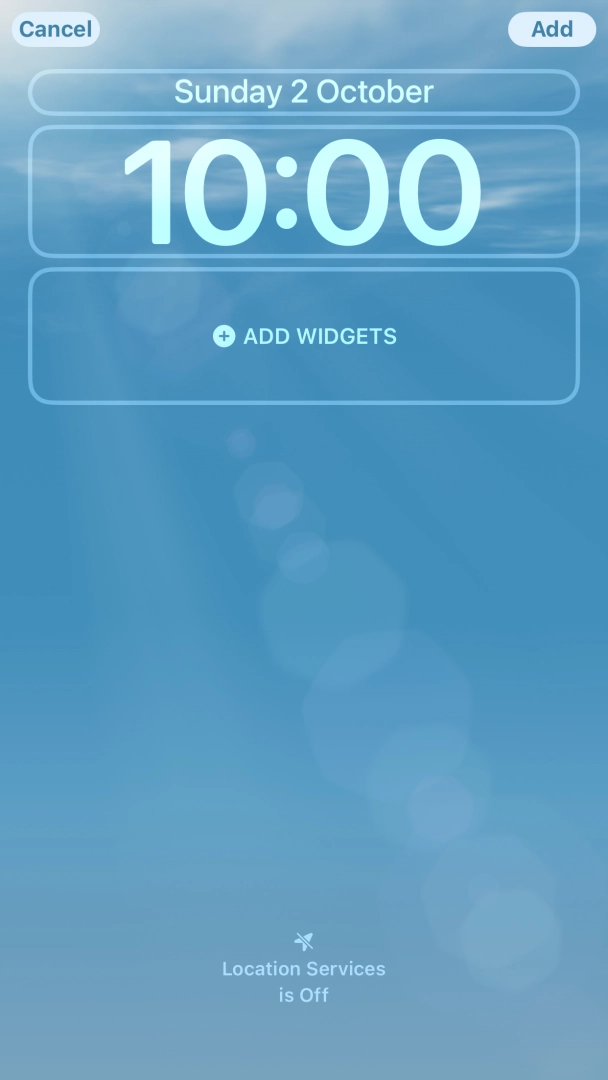 To customise the way the lock screen date is displayed, press the date widget and follow the instructions on the screen to select the required widget display mode. To customise the way the lock screen date is displayed, press the date widget and follow the instructions on the screen to select the required widget display mode.