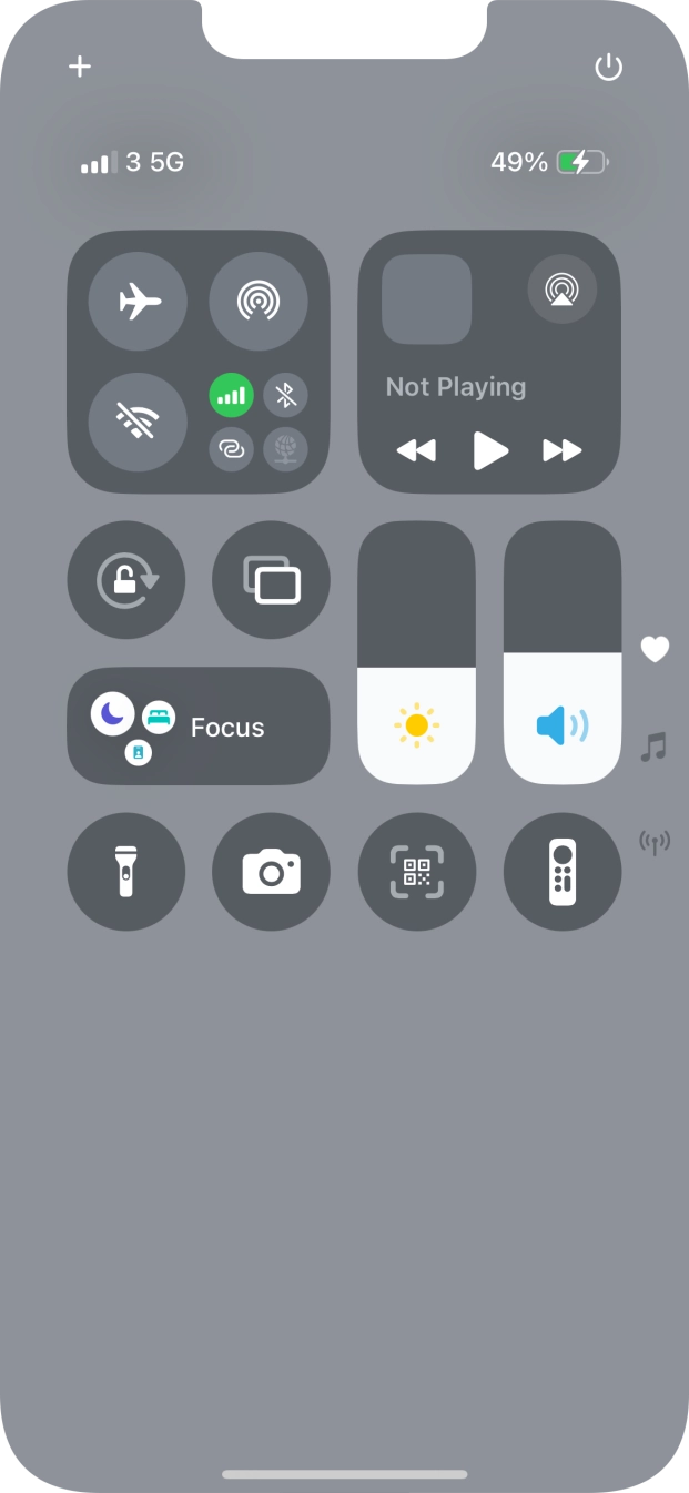 Press the airplane mode icon to turn the function on or off. Press the airplane mode icon to turn the function on or off.